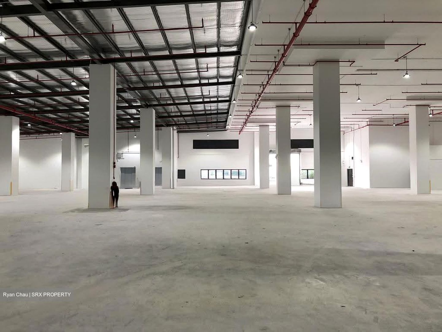 Yas Logistics Centre (D16), Warehouse #622684071